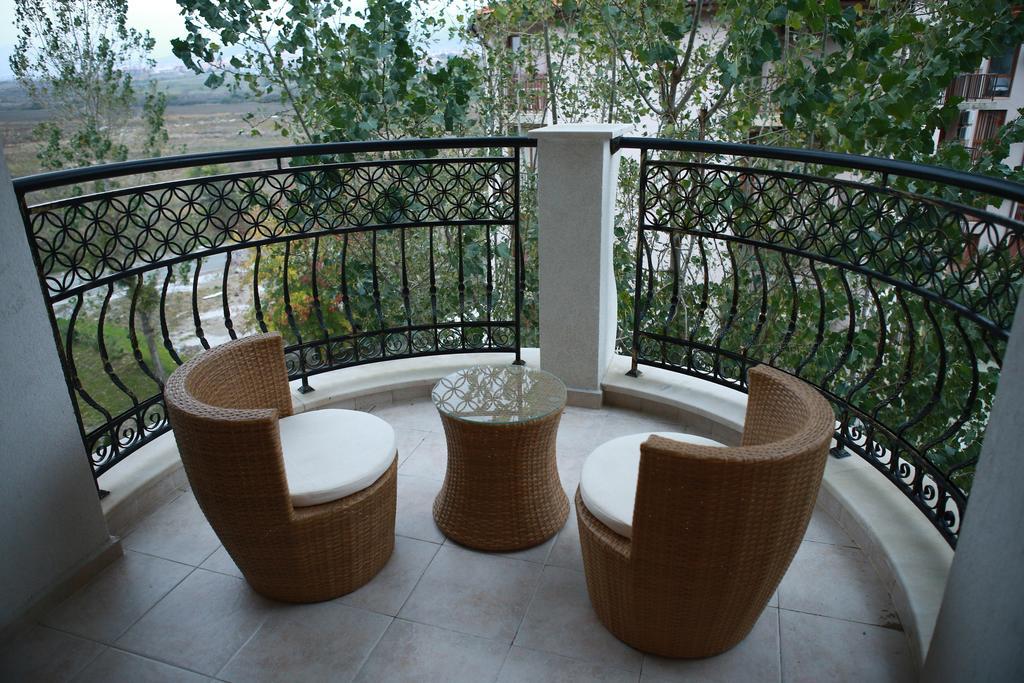 Harmony Suites Jungle Slantschew brjag Zimmer foto